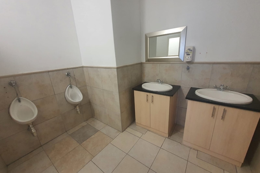 To Let commercial Property for Rent in Fairview Eastern Cape